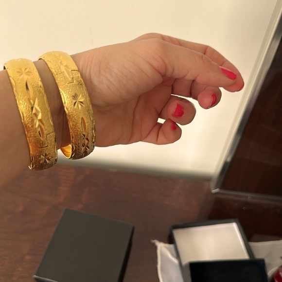 Women bangles - Picture 1 of 4